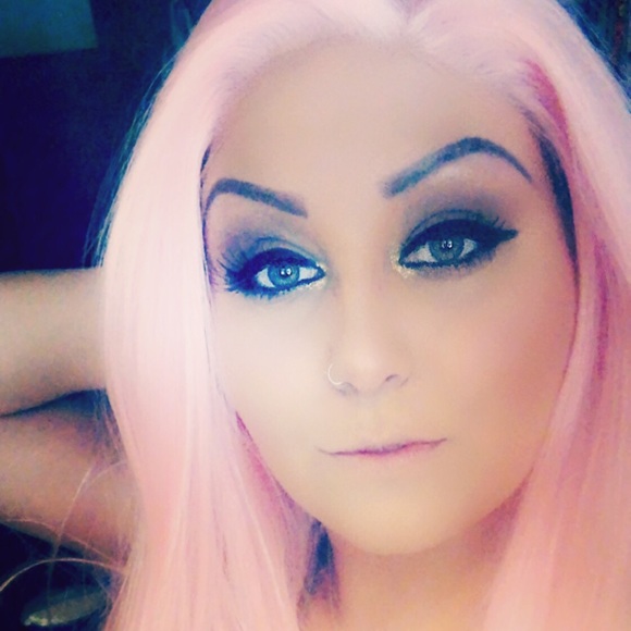 Meet your Posher, Sarah - Picture 2 of 3